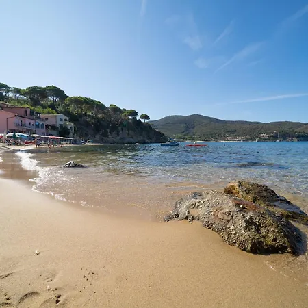 La Terrazza Sul Forno - Goelba 公寓